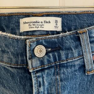 Abercrombie & Fitch 90s Straight Ultra High Rise Jeans